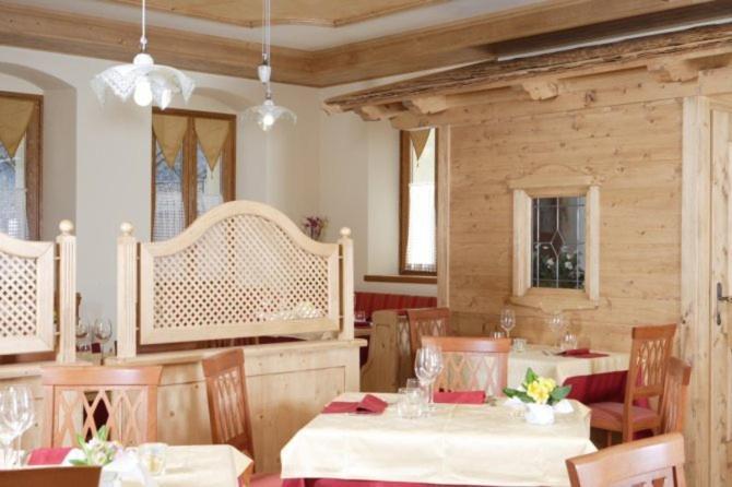 Locanda Borgo Chiese Castel Condino Exterior foto